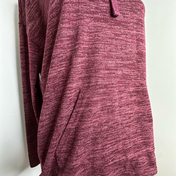 Women’s Space Dye Maroon Cowl Neck Kangaroo Pocket Pullover. Drawstring. Small. - Picture 8 of 10